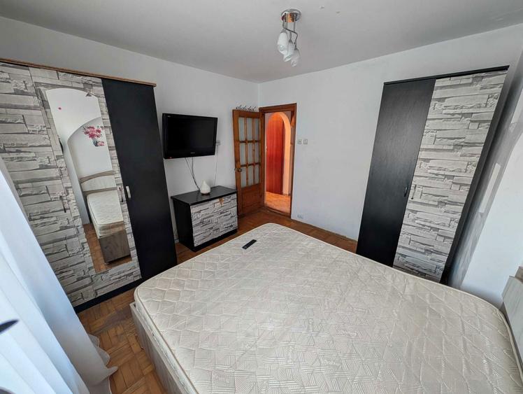 Inchiriez apartament 2 camere decomandat - 5