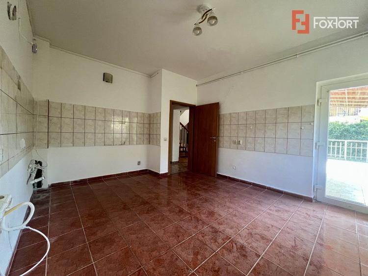 Casa individuala cu 7 camere si teren de 358 mp de vanzare, zona Girocului - 2