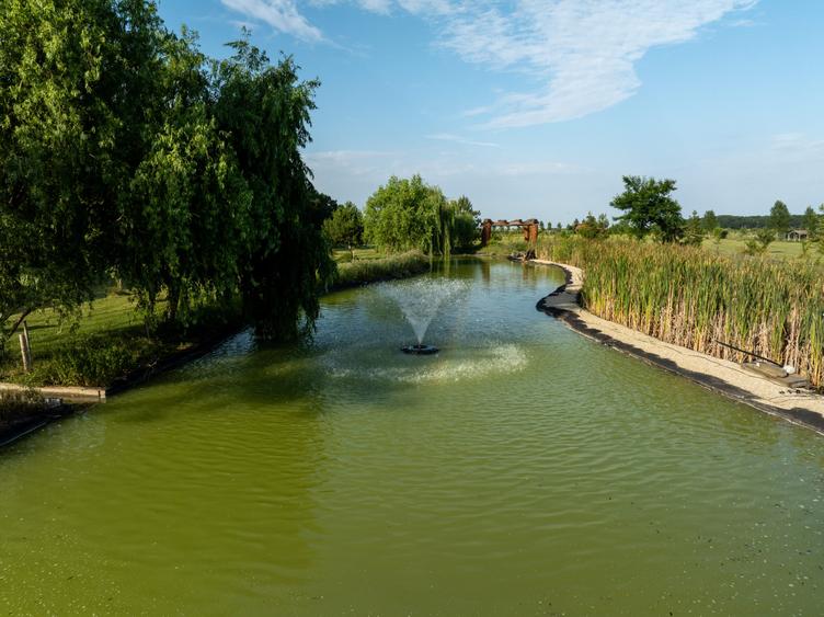 Proprietate Spectaculoasa - Sanctuar de liniste - Teren 4.7Ha - 1.000 MP Utili - 21