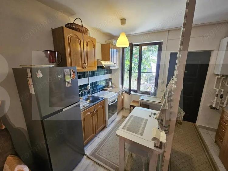 Apartament in vila, 47 mp, curte proprie de 37 mp - Cartier 23 August, Sector 3 - 4