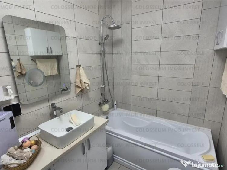 NEINTABULAT! Apartament 2 camere, decomandat - zona Astra - 10