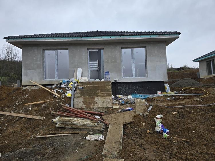 Casa 4 camere la cheie,130 mp,500 mp teren,cartier Unirii - 6