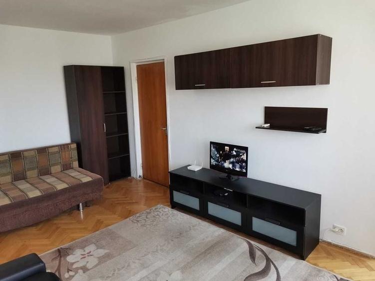 De vanzare Apartament 2 camere Lujerului - 1