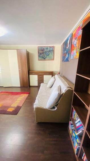 Unirii Piata Sf. Vineri - 12