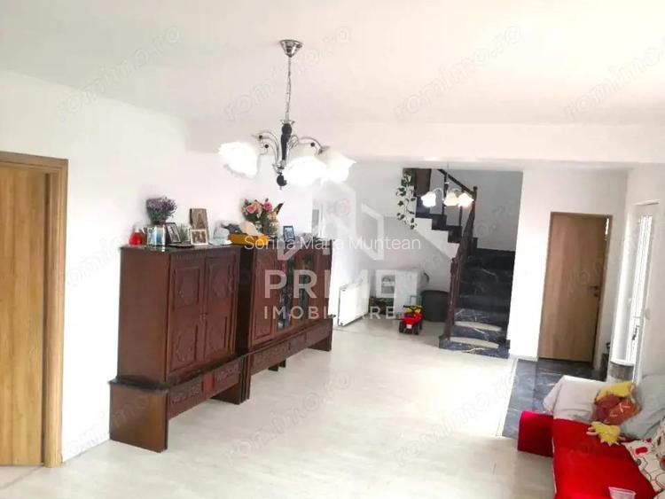 Casa individuala 6 camere, 231 mp, zona Ciugud