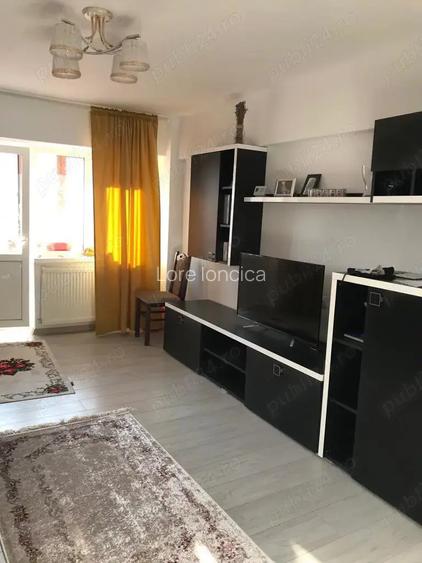 Vanzare apartament 2 camere decomandat centru civic-Calafat