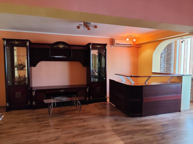 Oferta de INCHIRIAT 3 camere str. Nae Leonard pret 2000 lei - 3