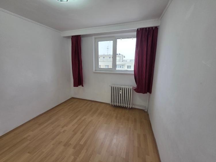 Sos Colentina intersectie Fundeni, bloc reabilitat, stradal, vedere spate, - 1