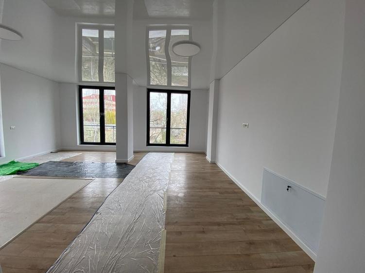 Apartament tip penthouse 4 camere de Vanzare Crangasi - 6