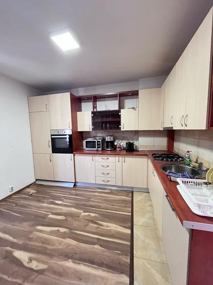 Apartament de vânzare, 2 camere, 72 mp, zona Piața Abator - 15