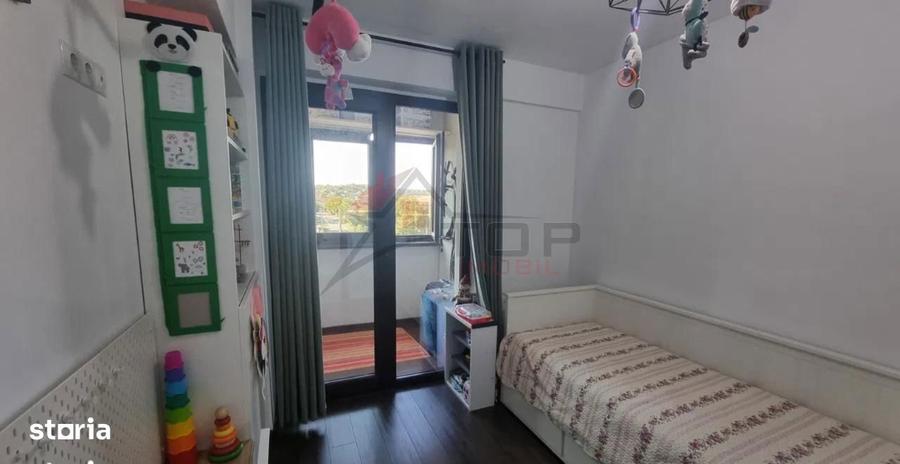 Apartament 3 dormitoare + living, 2 bai, 2 locuri de parcare - Rediu - 10