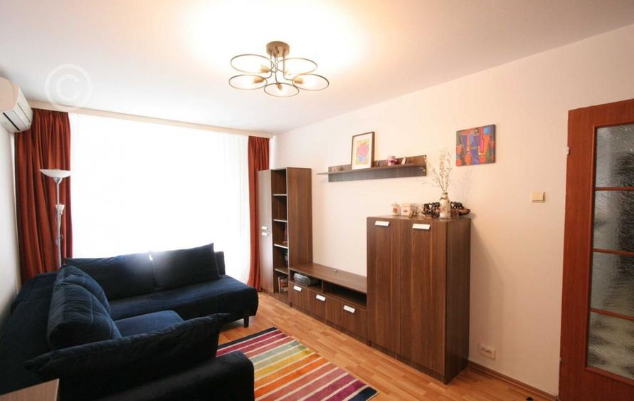 Apartament de 2 camere, decomandat, 55 mp, zona Crangasi, centrala propie - 1