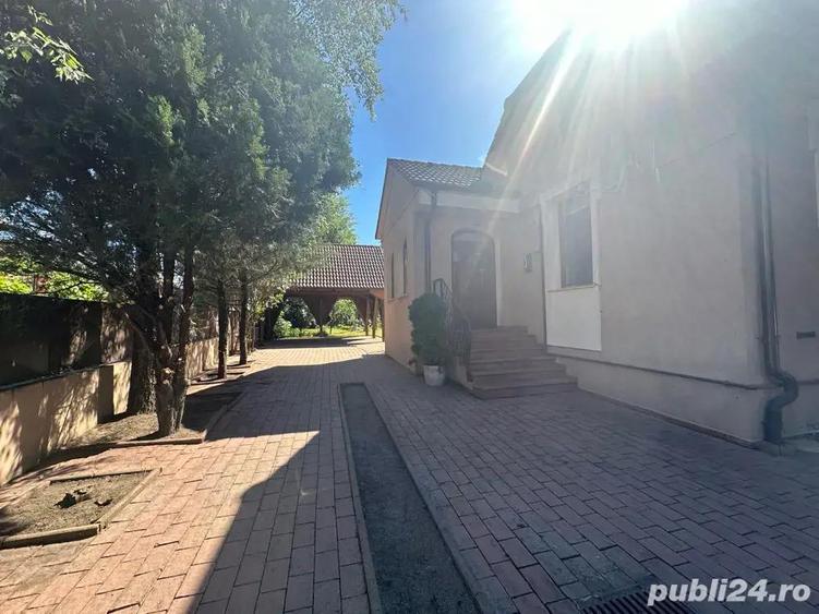 Casa singur in curte teren 960 mp zona centrala - 1