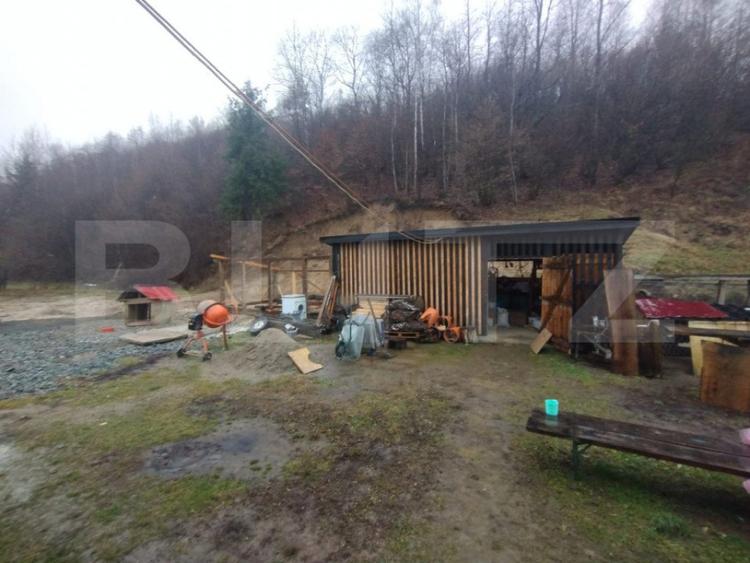 Casa 2 nivele, 6 camere, 150 mp utili, teren 3300 mp, zona M - 10