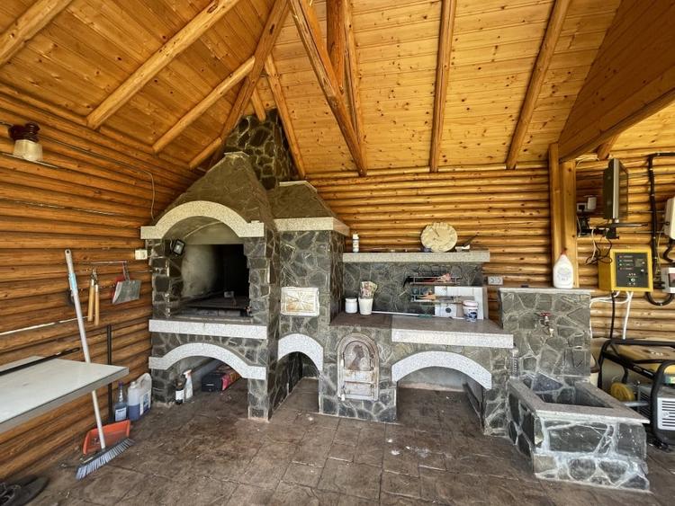 Cornu de Jos  Doua  case moderne, crama la subsol, prosumator - 35