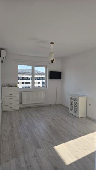 Garsoniera Metro Militari Residence proprietar - 5