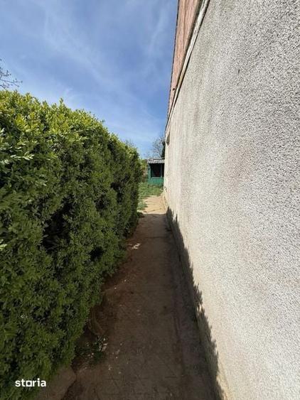 Ofer spre vanzare casa in Lazuri Situata la Str. Principala - 3