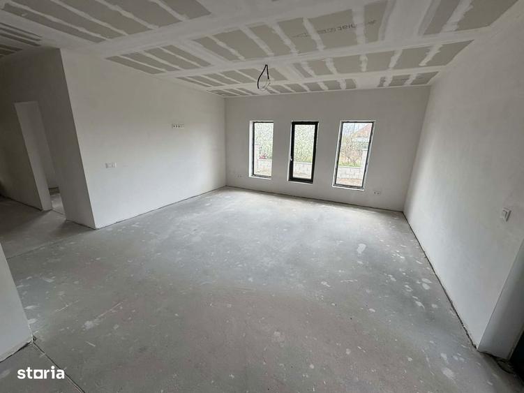 Casa noua 2 dormitoare + living , 4.5 ari teren , Lazuri - 7