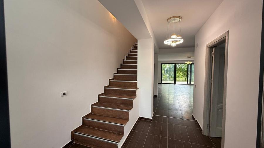 Duplex cu 5 camere cu Teren 256 Mp în Corbeanca