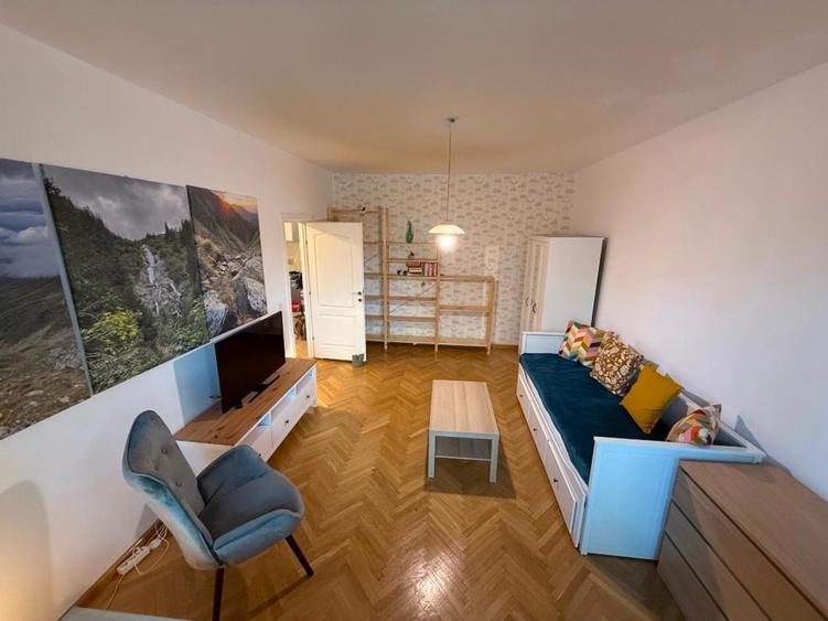 Apartament cu 2 camere decomandat, mobilat în Iancului