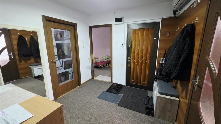 Apartament cu 4 camere decomandat, mobilat în Mănăștur