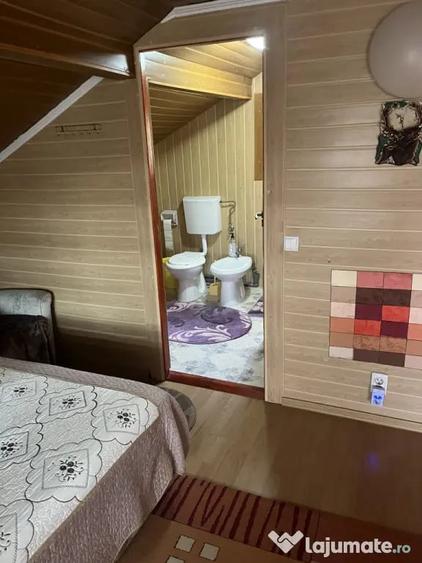 Casă cu 4 camere cu Teren 692 Mp în Vlădesti