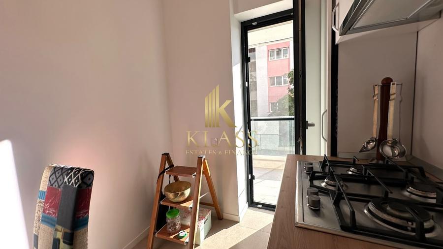 Apartament cu 3 camere semidecomandat, mobilat în Cotroceni