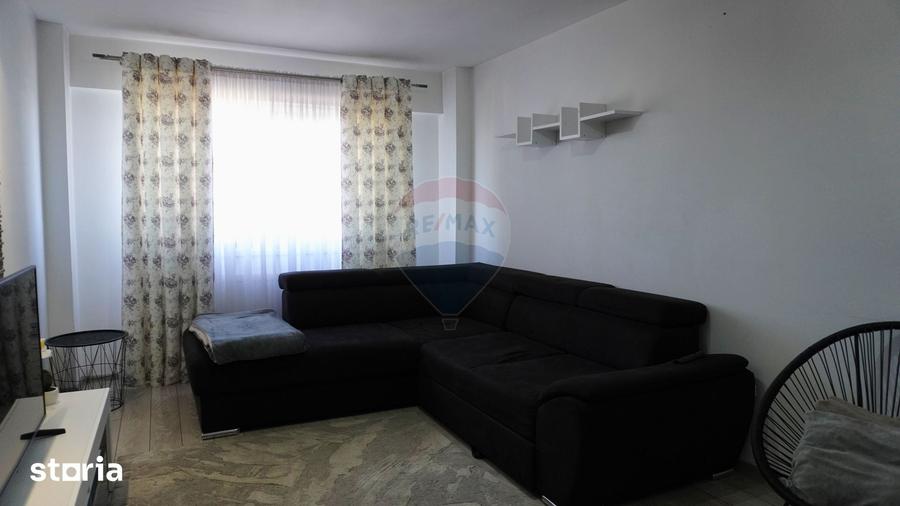 Apartament cu 3 camere decomandat în Dârste