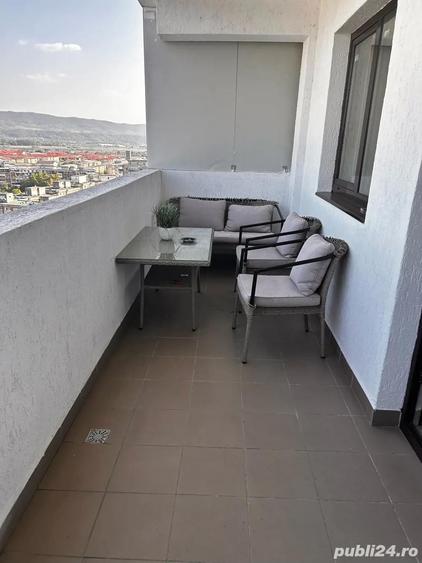 Apartament cu 4 camere decomandat în Traian
