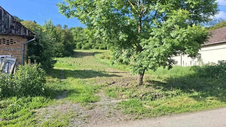 Teren de 2700 mp, în Ivănești