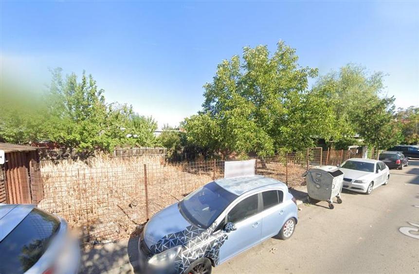 Teren Construcții intravilan de 302 mp, în Apusului