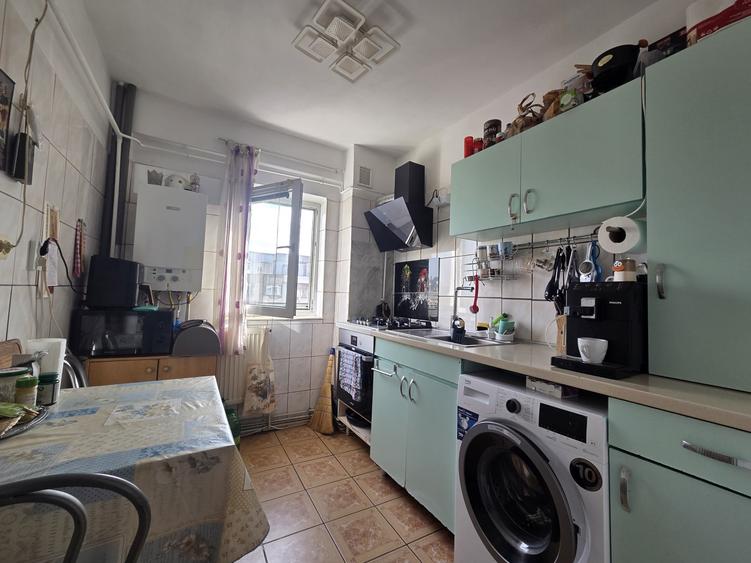 Apartament cu 2 camere decomandat în Dacia