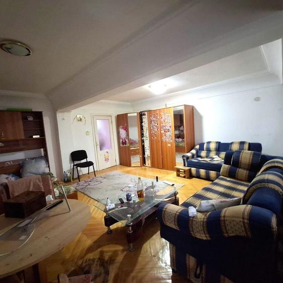 Apartament cu 4 camere decomandat în Ultracentral