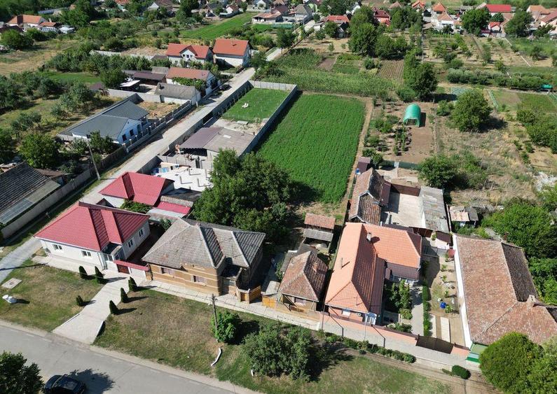 Casa cu teren de 2171 mp, zona centrala ?imand - 1