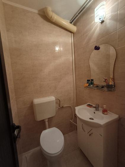 Apartament trei camere - Zona Școala Nr. 9 -84 mp - 7