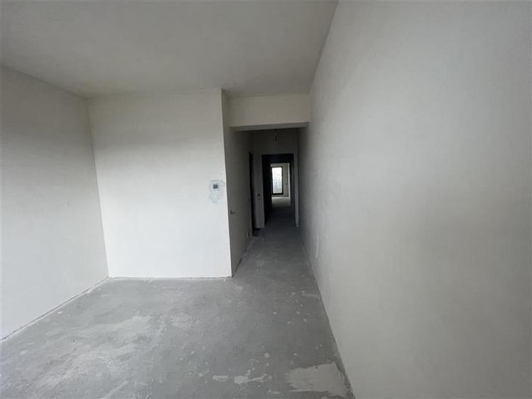 Apartament cu panorama pe 2 niveluri cu  scara interioara 115 mp si terasa  de 2 - 11