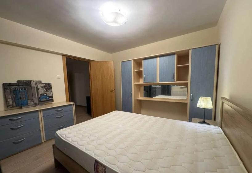 UNIVERSITATE, AP 2 CAM MOBILAT SI UTILAT MODERN - 2