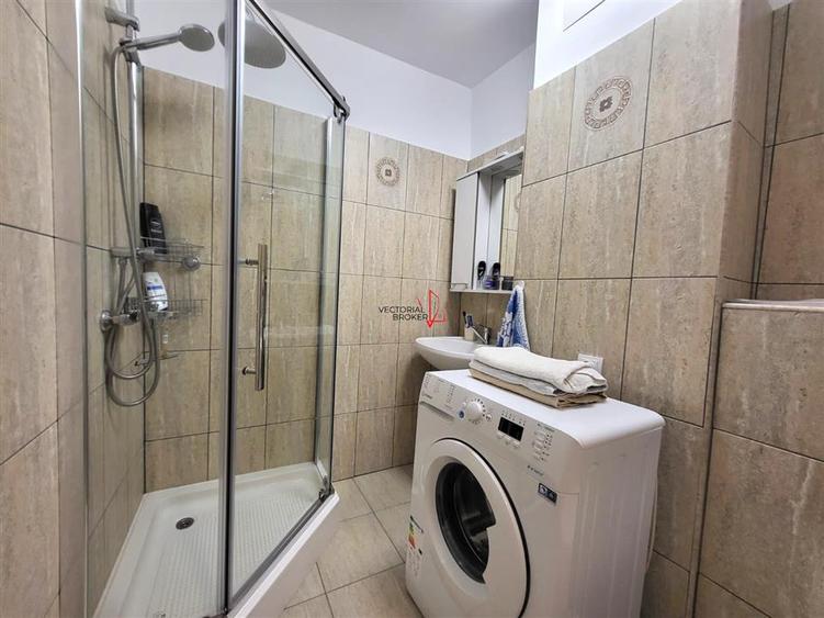 GARSONIERA RENOVATA / METROU 5 MIN - 7