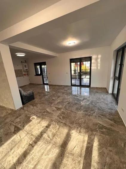 Platou Insorit - Casa Individuala 4 camere - Toate Utilitatile - 3