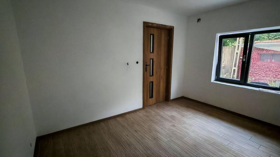 Casa P+E 4 camere , Racadau Carpatilor -LIDL- ,curte comuna. - 26