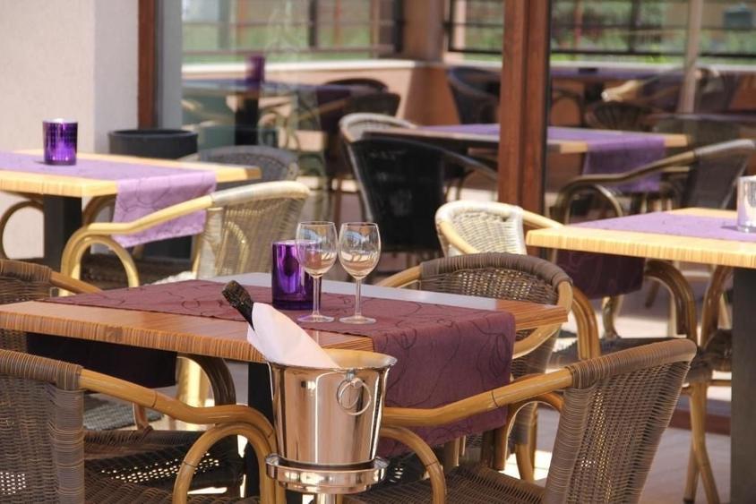 HOTEL 3 STELE, 5 NIVELE, MAMAIA NORD KM 0 ZONA ALEZZI - 7