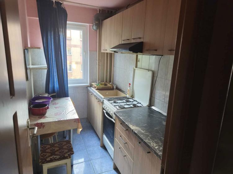 Inchiriez Apartament cu 2 camere - 1