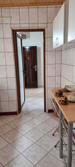 Apartament 3 camere semidecomandat Piata Victoriei 13 - 3