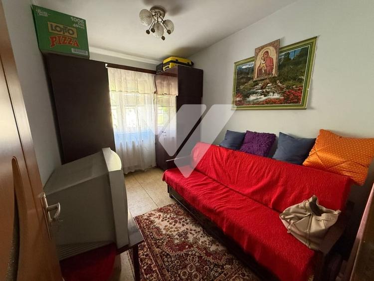 Apartament 3 camere decomandat etaj 2 zona Vasile Aaron Sibiu - 5
