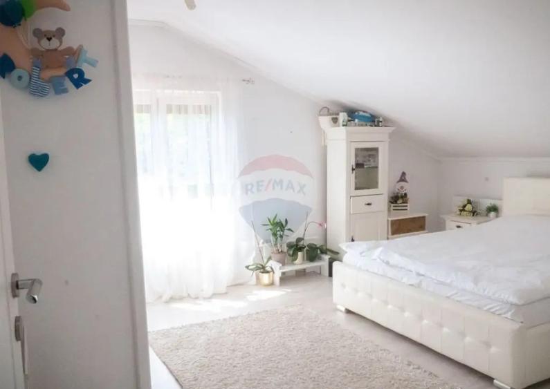 CASA + HALA/SPATIU FIRMA - VOITINEL - 8