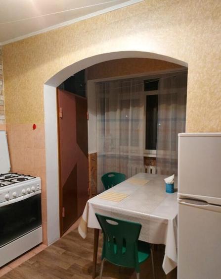 Apartament o camera decomandata zona Gruia - 1