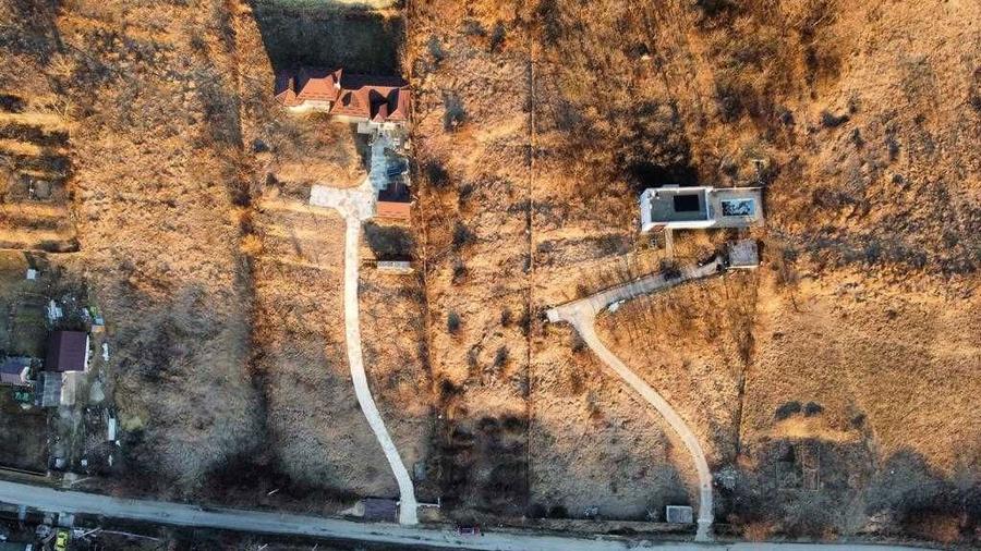 Vand teren Cercu - Barnova 2400 mp intravilan - 3