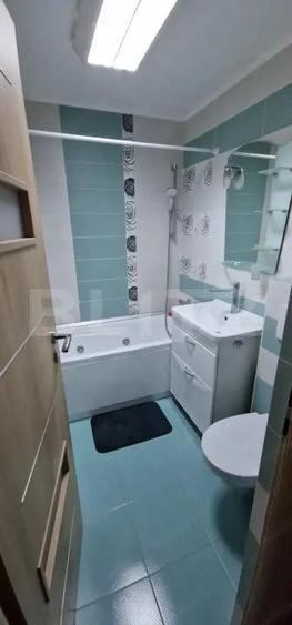 Apartament 3 camere, 57 mp, zona Micro 1 - 9