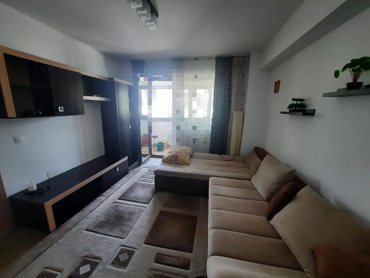 Apartament cu 2 camere decomandat, etajul 2/5, zona Nicolina - 2