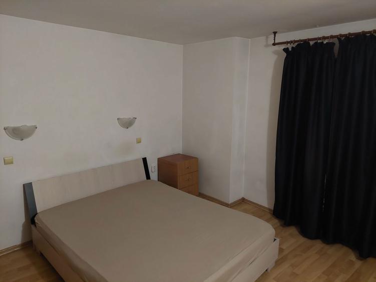 Garsoniera decomandata, centrala, AC, ultracentral , Muzeul Olteniei - 5